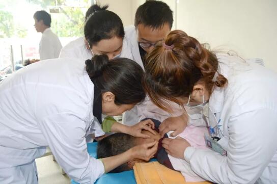 加拿大著名中醫(yī)專家趙曉蘭蒞臨我院指導工作