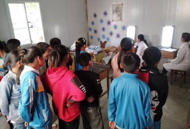 公益脊柱、視力、包皮健康篩查走進(jìn)校園大行動(dòng)——隆陽(yáng)區(qū)西邑鄉(xiāng)小學(xué)站