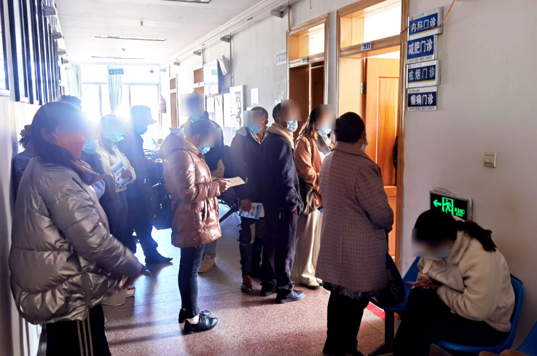 【保山安利醫(yī)院】腫瘤科張穎東主任赴施甸縣人民醫(yī)院開展腫瘤專科坐診、查房