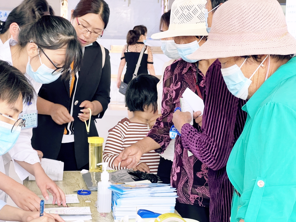 【保山安利醫(yī)院】6.6全國愛眼日，我院眼科開展眼健康系列惠民活動！