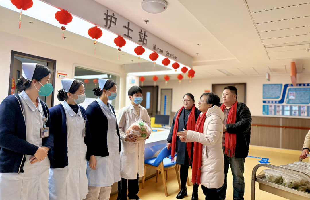 新春慰問送溫情，除夕關(guān)懷暖人心！