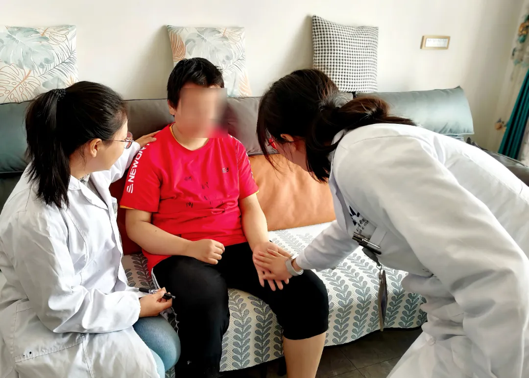 世界孤獨癥關注日丨“醫(yī)康教結合”聯(lián)合關愛行動